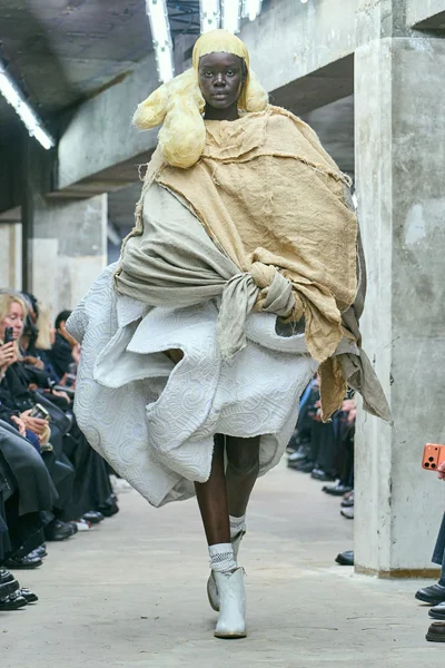 Look 8